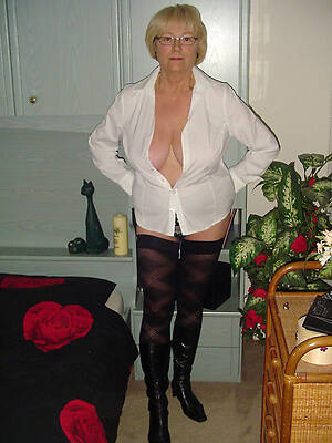 mature naked spliced pics