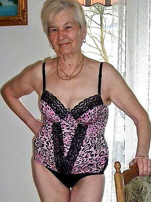 sexy granny pussy look at thru