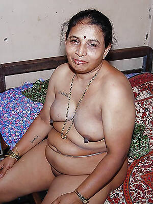 beautiful indian mature milf love posing nude