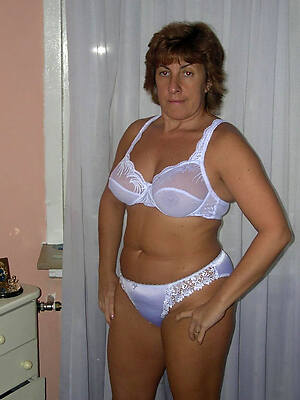 mature lingerie pussy full-grown home pics