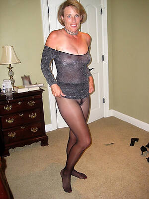 sex-mad mature in pantyhose homemde pics