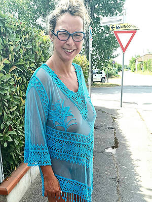 sexy dressed matures gallery