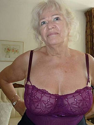 amazing mature gilfs full-grown home pics