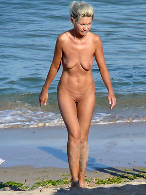 naught mature nude seaside women porn pics