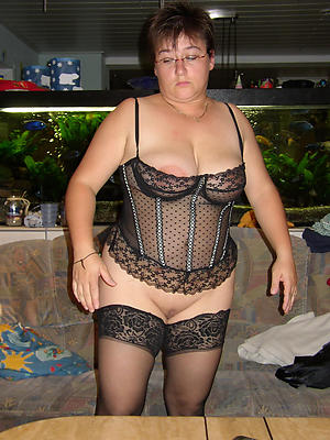 beautiful sexy mature about lingerie
