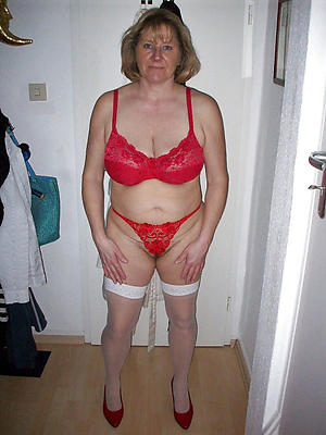 amateur full-grown stockings big tits