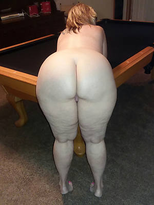 horny big booty mature woman pics