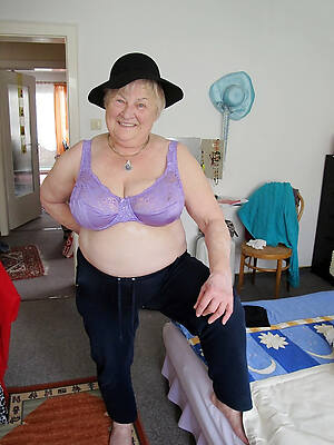 busty sexy naked grandmas pictures